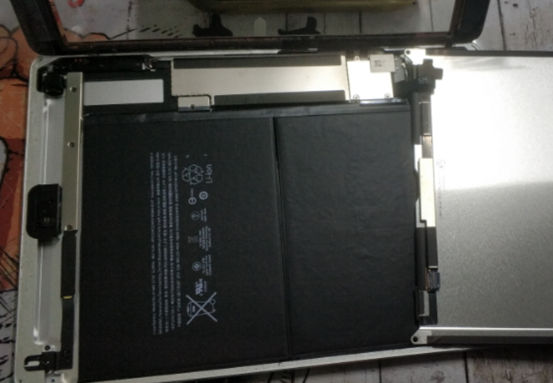 和平区iPad Air换电池维修点分析iPad Air换电池图文教程分享
